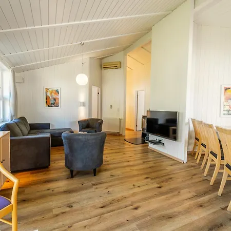 Strandblick - Dorf 1 05 *